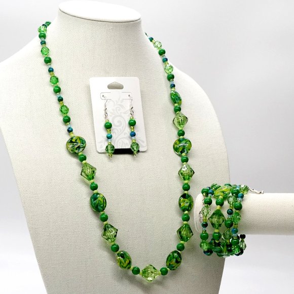 My Bead Emporium Jewelry - 3 Piece Necklace Set. Bracelet Earrings Spring Green Memory Wire.
